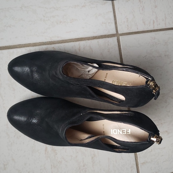 Fendi platform black booties... excellent.. Like new..size 37..authentic - Picture 5 of 9